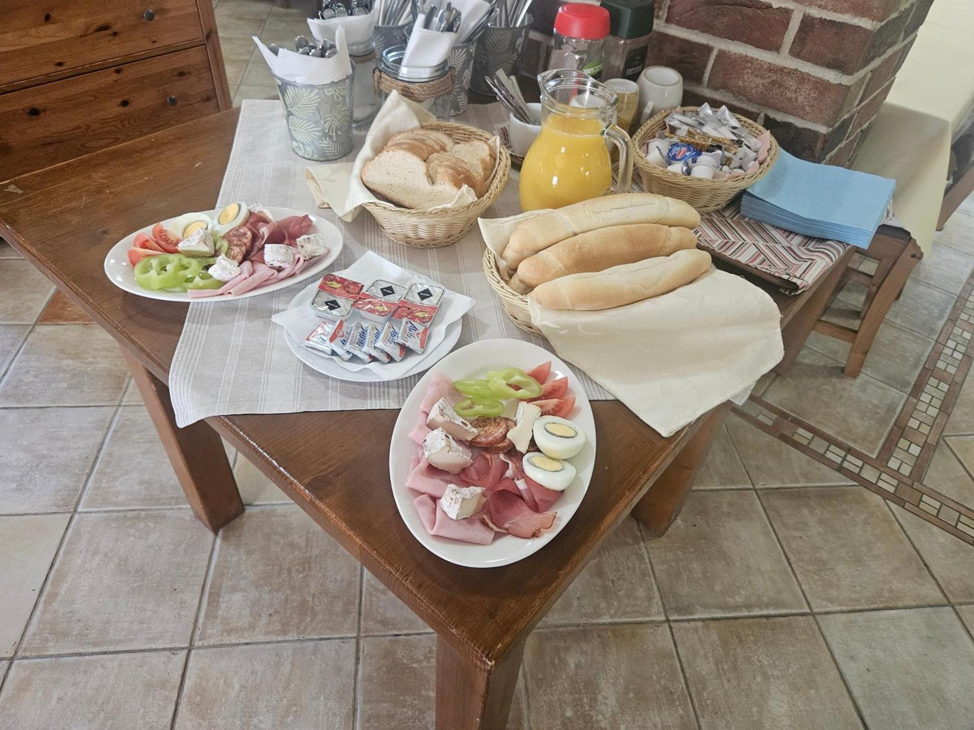 圣弗洛里安餐厅及膳食公寓 Vrakúň 外观 照片
